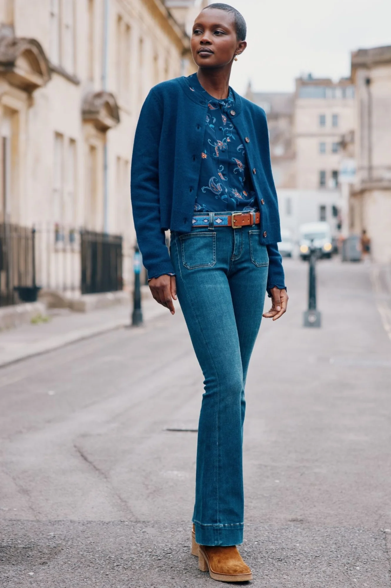 Kick Flare Jeans | Mid Denim - Image 5