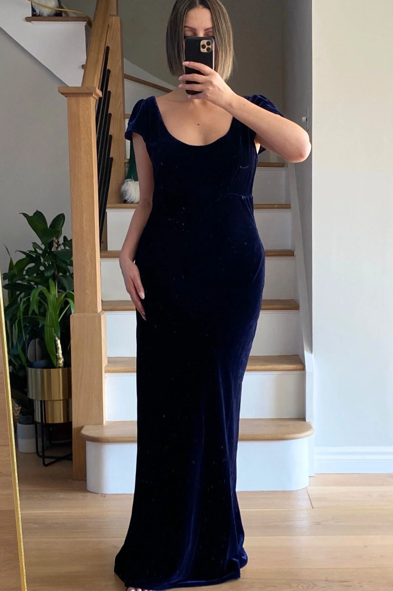 Lilah Velvet Maxi Dress | Navy - Image 6